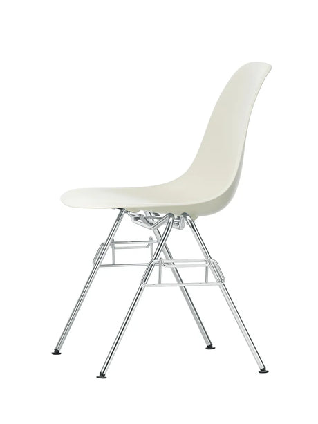 Eames Plastic Side Chair DSS, stapelbar von Vitra - 1 - Jacobsen Plus