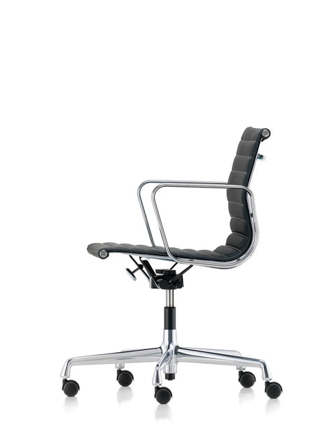 Aluminium Chair EA 117 Bürostuhl, Schwarz Leder von Vitra - 4 - Jacobsen Plus