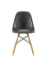 Eames Fiberglass Chair DSW, lys ahorn fra Vitra - 3 - Jacobsen Plus