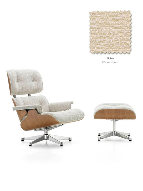 Eames Lounge Chair inkl. Fußhocker, Walnuss/Nubia von Vitra - Creme - Perle - Jacobsen Plus