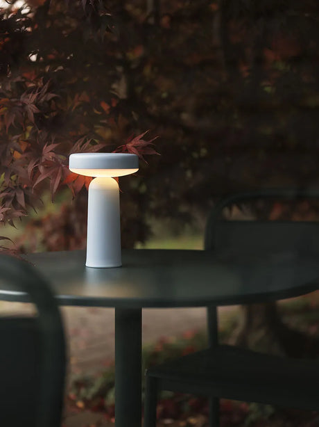 Ease Portable Lamp von Muuto - 2 - Jacobsen Plus