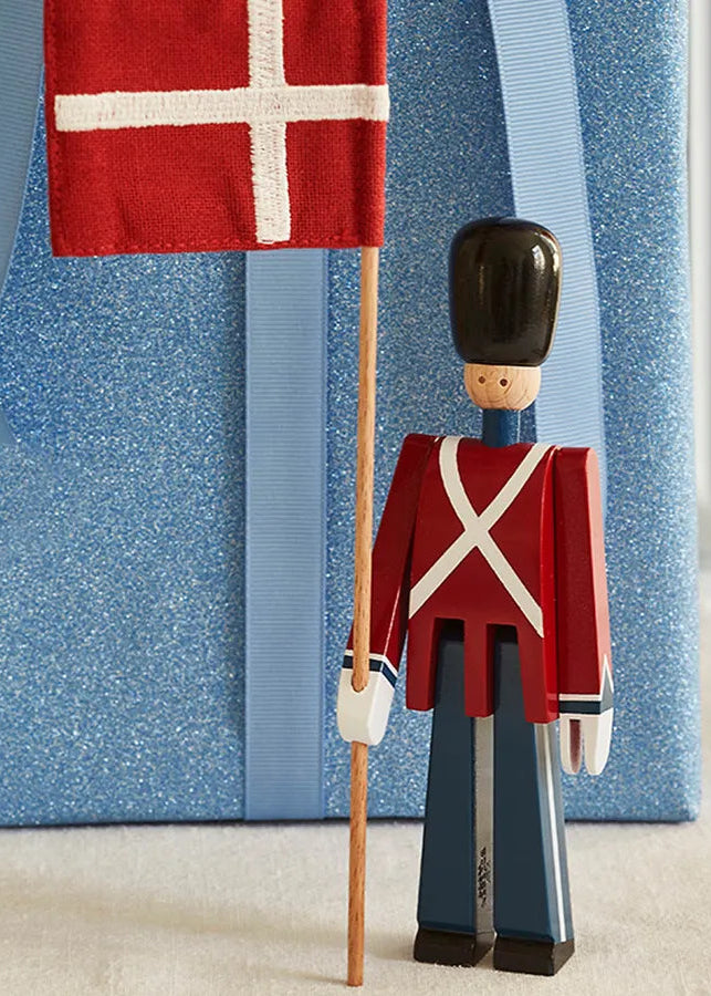 Fanebærer med tekstilflag, mini af Kay Bojesen