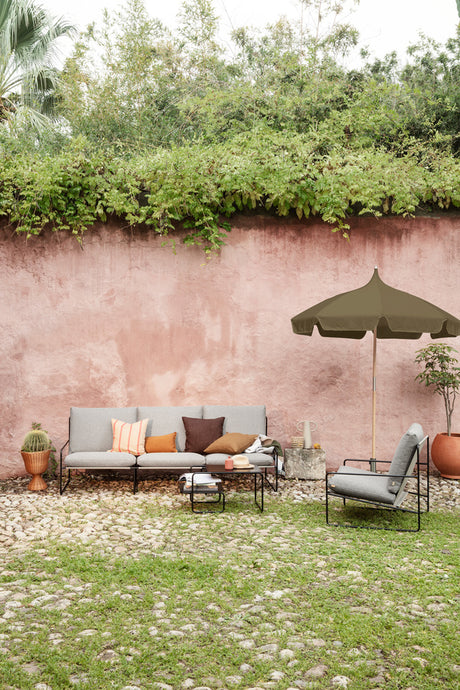Desert 3-Sitzer outdoor Sofa von Ferm Living - Kaschmir - Pure Bouclé - Chestnut - Jacobsen Plus