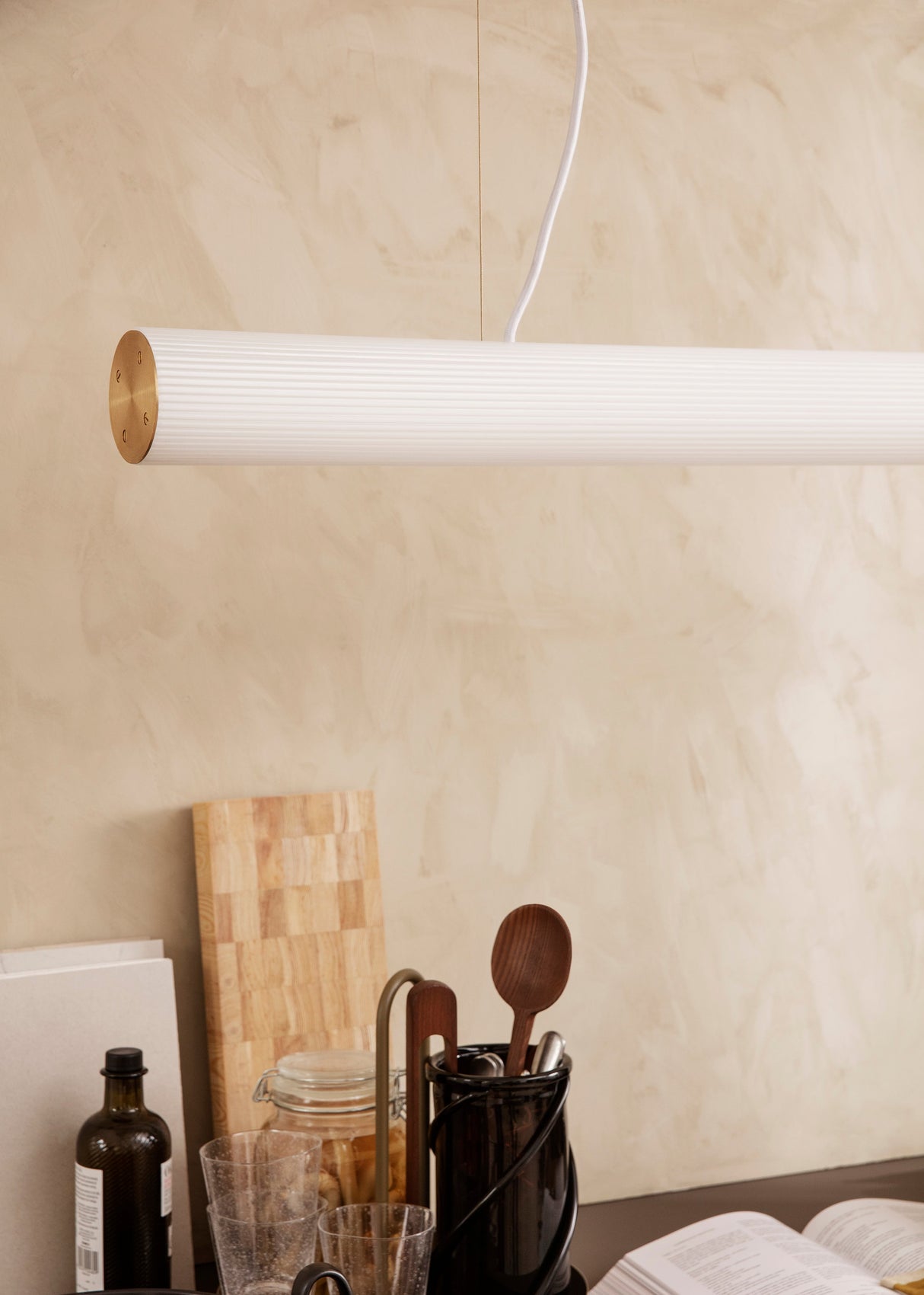 Vuelta pendel II 100, hvid/messing fra Ferm Living - 2 - Jacobsen Plus
