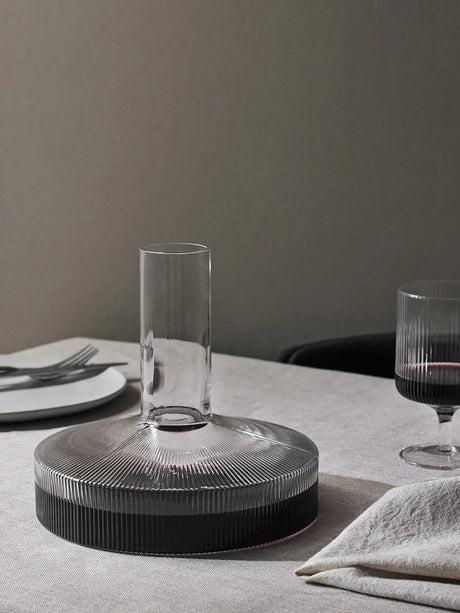 Ripple Wine Carafe, clear von Ferm Living - 2 - Jacobsen Plus