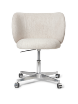 Rico Esszimmerstuhl mit Rollen von Ferm Living - Bouclé - Off-White - Jacobsen Plus
