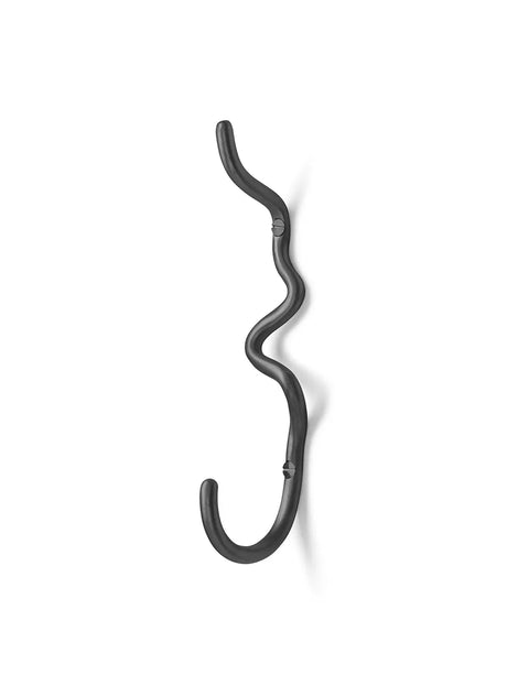Curvature Hook von Ferm Living - Schwarzmessing - Jacobsen Plus