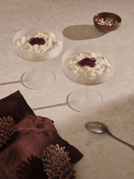 Ripple Champagne Saucers Frosted, Set aus 2 von Ferm Living - 3 - Jacobsen Plus