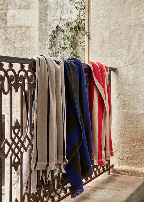 Alee Beach Towel, light camel/rot von Ferm Living - 2 - Jacobsen Plus