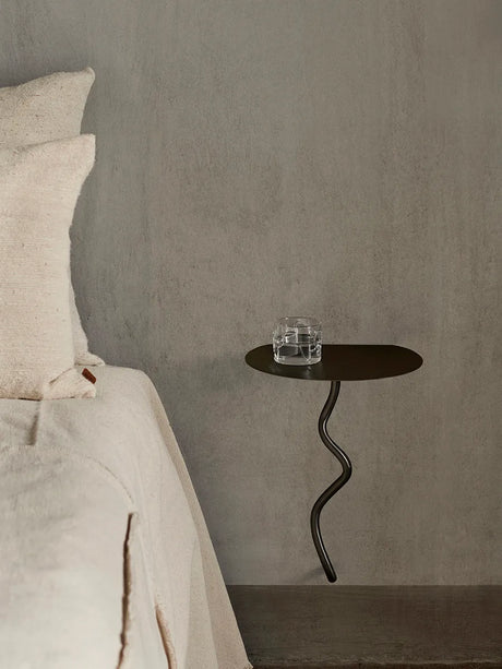 Curvature Wandtisch von Ferm Living - Messing - Jacobsen Plus