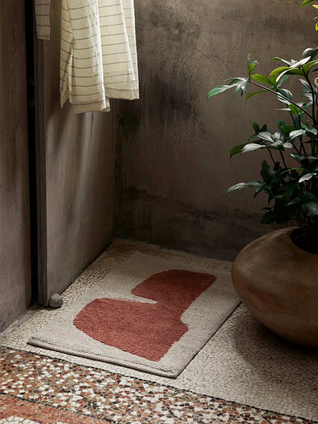 Lay Washable Mat von Ferm Living - Dunkles Taupe – Off-White - Jacobsen Plus