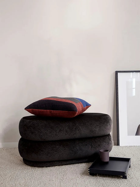 Pouf Oval, verblasster Samt von Ferm Living - Beige - Jacobsen Plus
