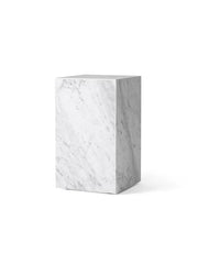 Plinth Tall White Carrara Marmor von Audo Copenhagen