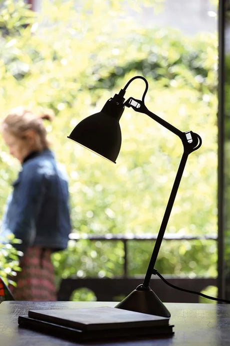 Nr. 205 Tischleuchte von Lampe Gras - Schwarzes Gestell / Schwarz - Jacobsen Plus