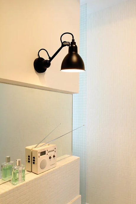 Nr. 304 Wandleuchte von Lampe Gras - Schwarzes Gestell / Schwarz - Jacobsen Plus