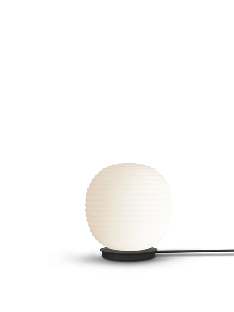 Lantern Globe Tischleuchte small, von New Works - 1 - Jacobsen Plus