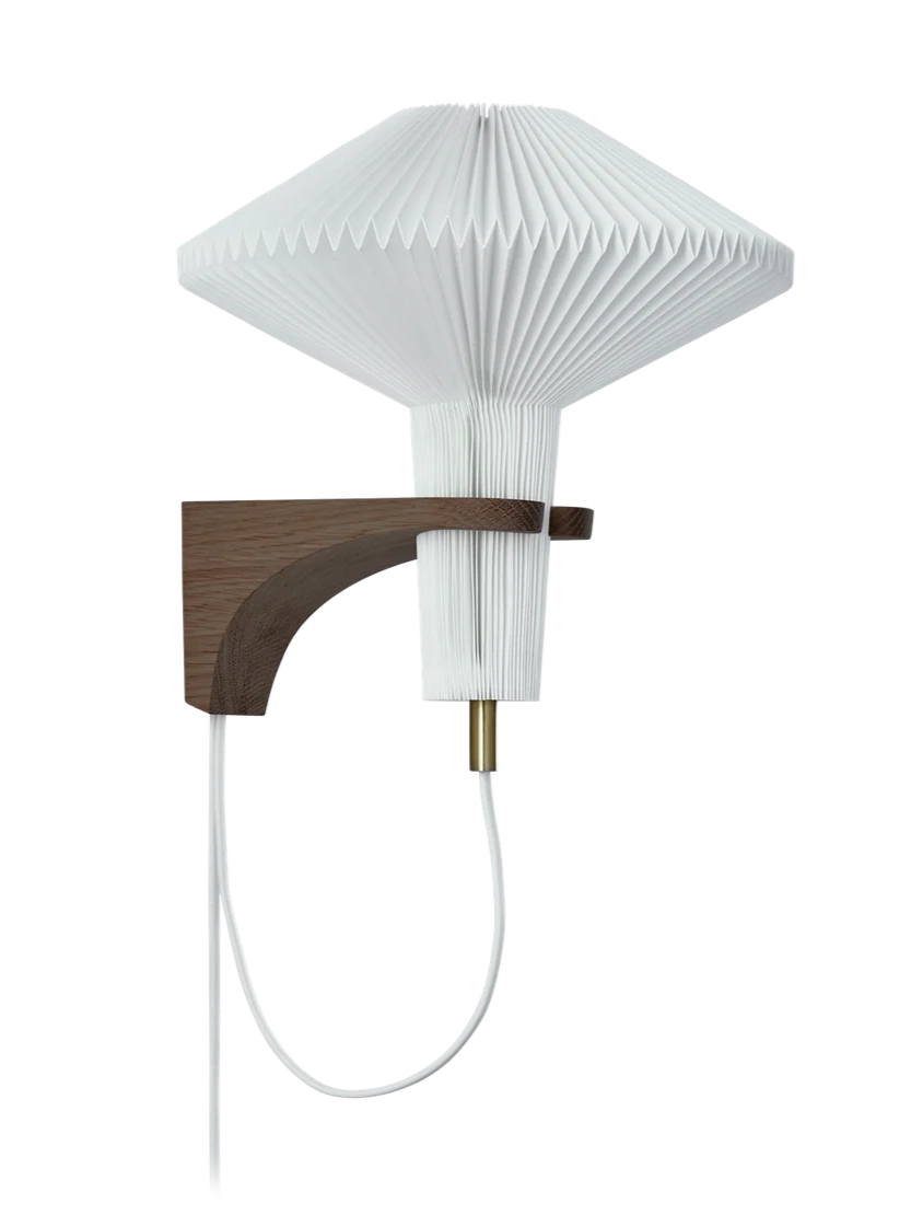 The Mushroom Wandleuchte von Le Klint - Geräucherte Eiche - Jacobsen Plus
