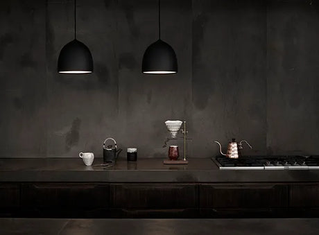 Suspence Pendelleuchte von Fritz Hansen - P1 (Ø240 mm) / Schwarz - Jacobsen Plus
