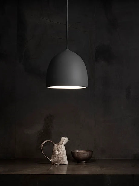 Suspence Pendelleuchte von Fritz Hansen - P1 (Ø240 mm) / Schwarz - Jacobsen Plus