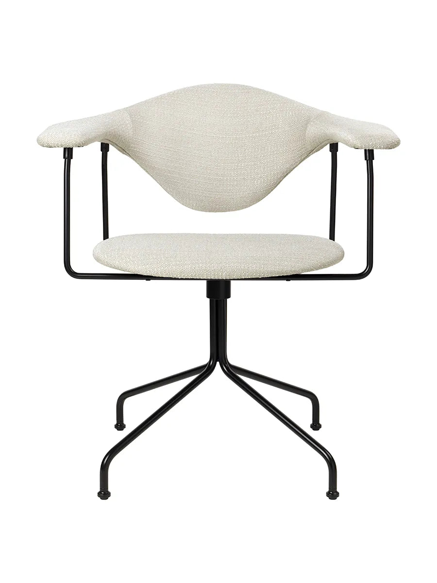 Masculo Meeting Chair fra GUBI - "Eero Special FR, 106" - Jacobsen Plus