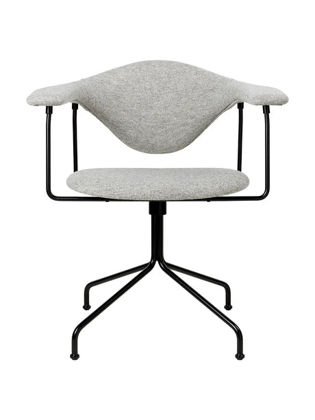 Masculo Meeting Chair von GUBI - Hallingdal, 65 - Jacobsen Plus