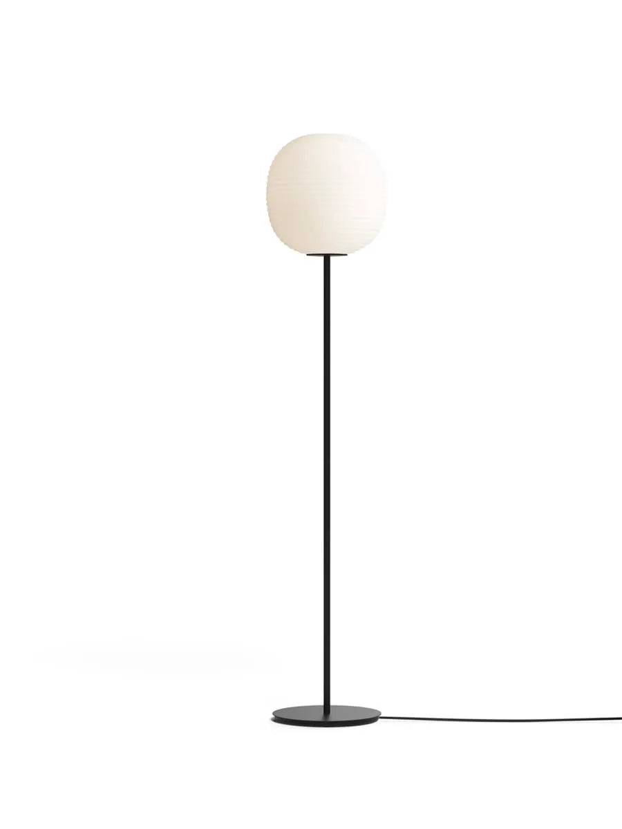 Lantern gulvlampe fra New Works - 1 - Jacobsen Plus