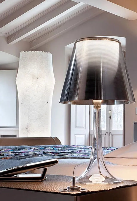 Miss K Tischleuchte von Flos - Textil - Jacobsen Plus