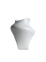 Nami Vase von Hein Studio - 1 - Jacobsen Plus