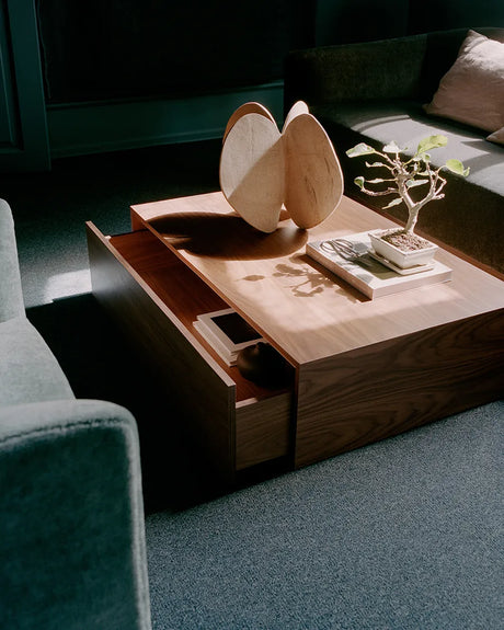 Mass Couchtisch, hoch m. Schublade von New Works - 4 - Jacobsen Plus