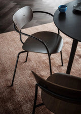 Pavilion Armstuhl AV2 von &Tradition - 1 - Jacobsen Plus