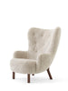 Petra VB3 Stuhl, moonlight sheepskin/walnut von &Tradition