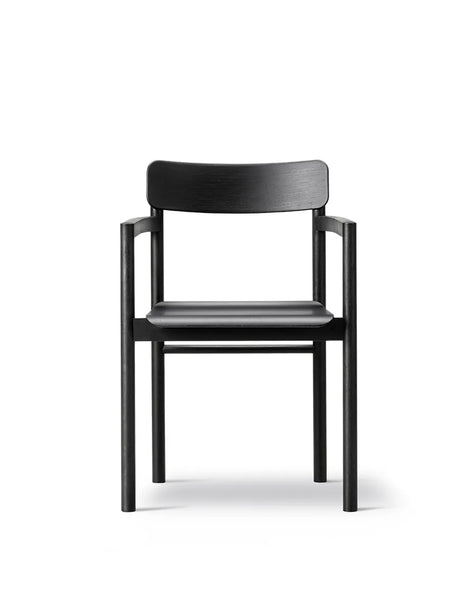 Post Esszimmerstuhl, Eiche Schwarz lackiert von Fredericia Furniture - 1 - Jacobsen Plus