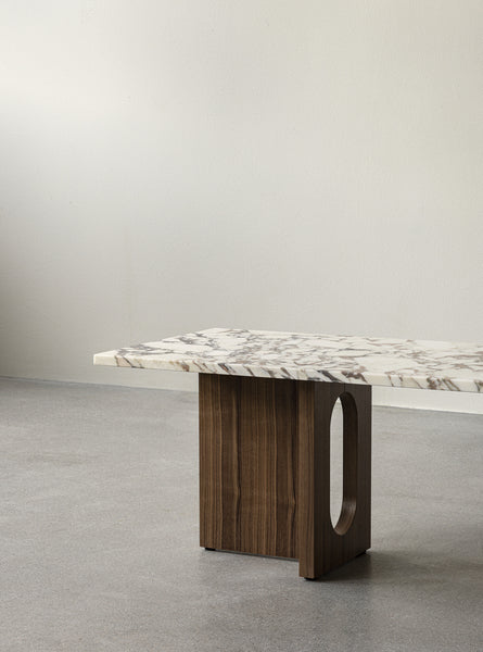 Androgyne Lounge Tisch, Calacatta Viola / Holz von Audo Copenhagen - Natürliches Eichenholz - Jacobsen Plus