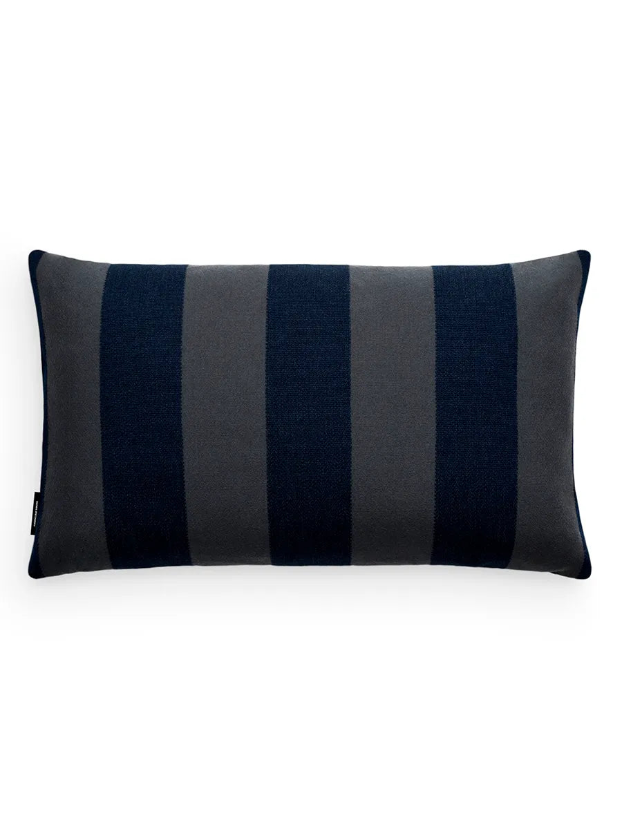 Reflex Cushion, 45 x 75 cm fra Kvadrat - Grey-Blue - Jacobsen Plus