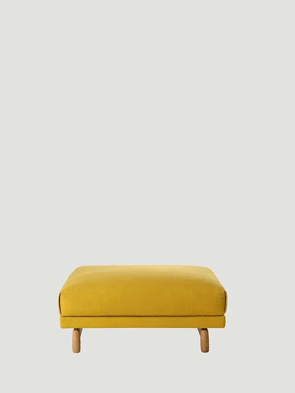 Rest Pouf fra Muuto - Gelb - Hallingdal 457 / Eg - Jacobsen Plus