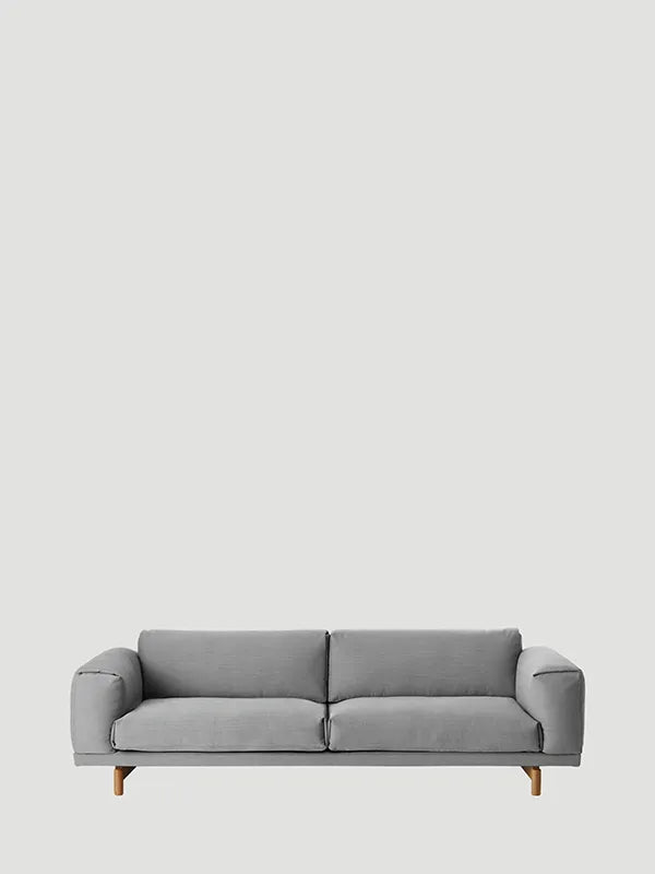 Rest 3 Pers. Sofa von Muuto - Grey - Steelcut Trio 133 / Eg - Jacobsen Plus