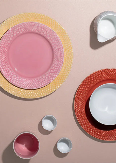 Rhombe Teller, rosa Ø21 cm von Lyngby Porcelæn - 2 - Jacobsen Plus