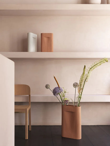 Ridge Vase von Muuto - Offwhite / H48,5 cm - Jacobsen Plus