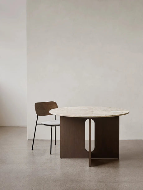 Androgyne Dining Table Ø120 dark stained oak, sand Stein fra Audo Copenhagen - 4 - Jacobsen Plus