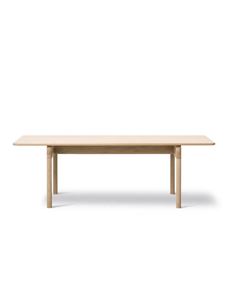 Post Esstisch 225 cm von Fredericia Furniture - Seifenbehandelte Eiche - Jacobsen Plus