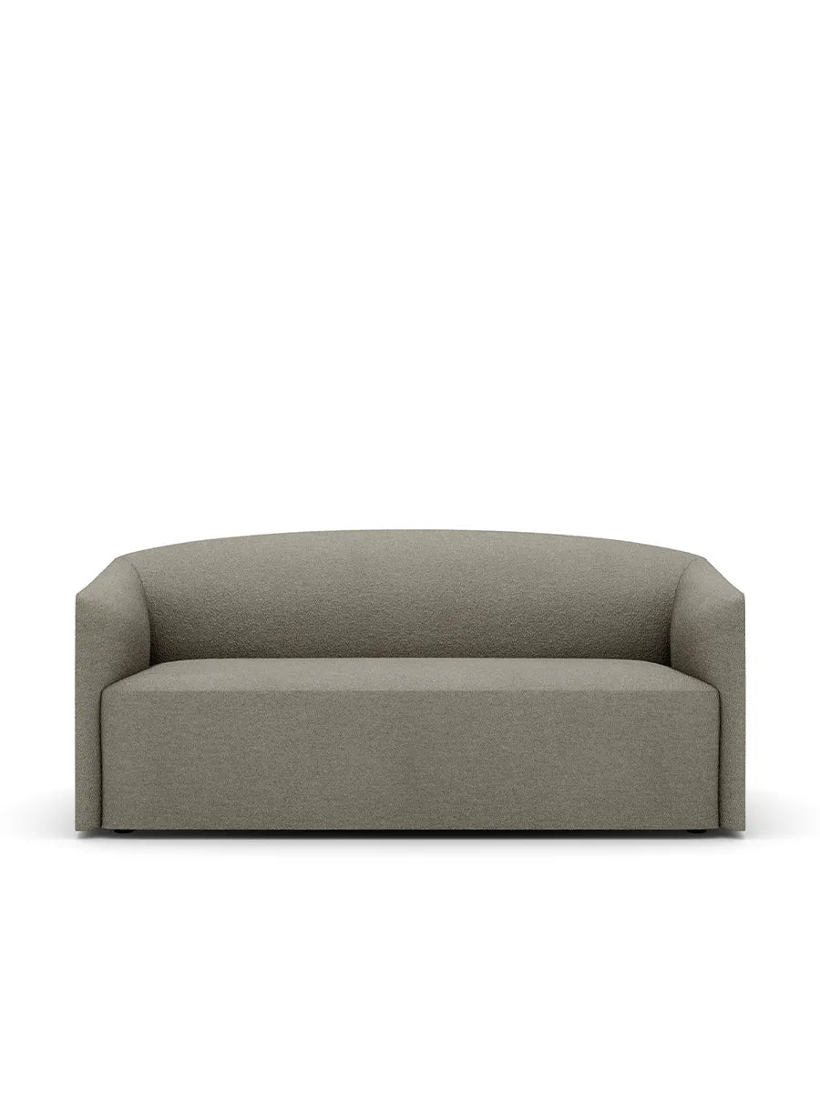 Shore Sofa 2 Seater Extended Base, dunkel taupe von New Works - 1 - Jacobsen Plus