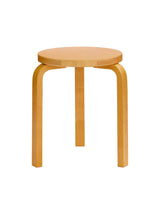 Stool 60, honigfarben gebeiztes Birkenholz von Artek - 1 - Jacobsen Plus