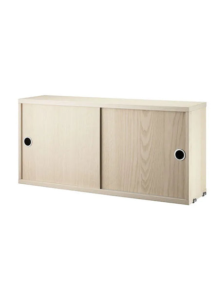 Skab m. Skydetüren von String - Esche / B: 78 x T: 20 x H: 37 cm - Jacobsen Plus