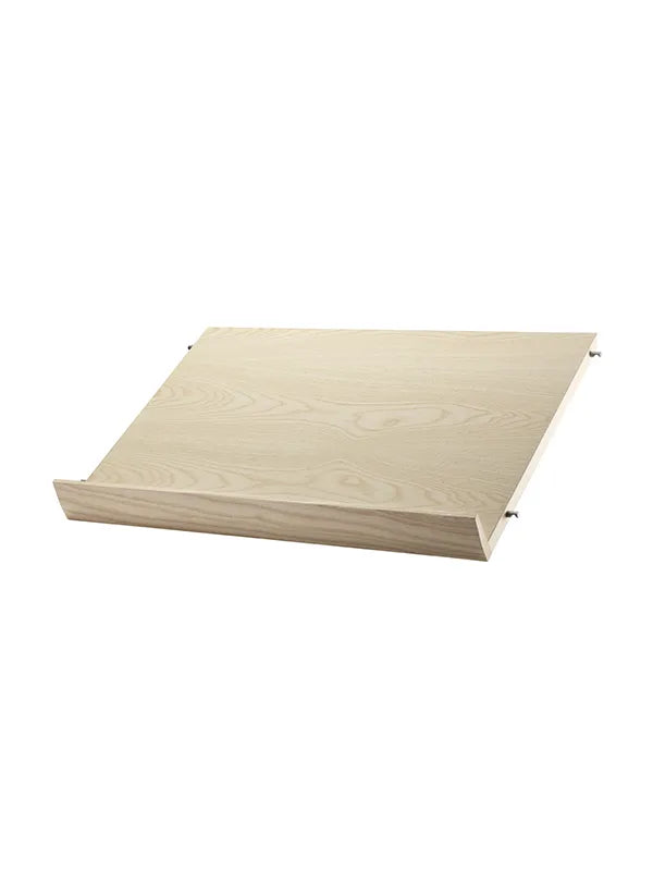 Magasinhylde, træ fra String - Ask / Smal: 58 x 30 x 2 cm - Jacobsen Plus