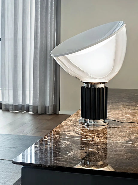 Taccia Tischleuchte, small fra Flos - Silber - Jacobsen Plus