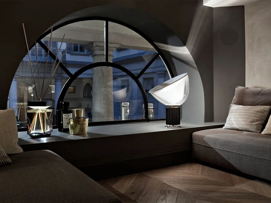 Taccia Bordlampe, small fra Flos