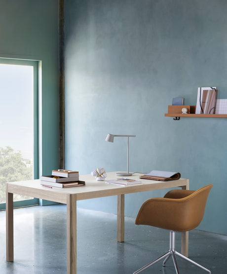 Tip Tischlampe von Muuto - Schwarz - Jacobsen Plus
