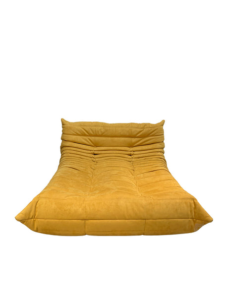 Togo Loungemodul fra Ligne Roset - Alcantara Curry Y116 - Jacobsen Plus