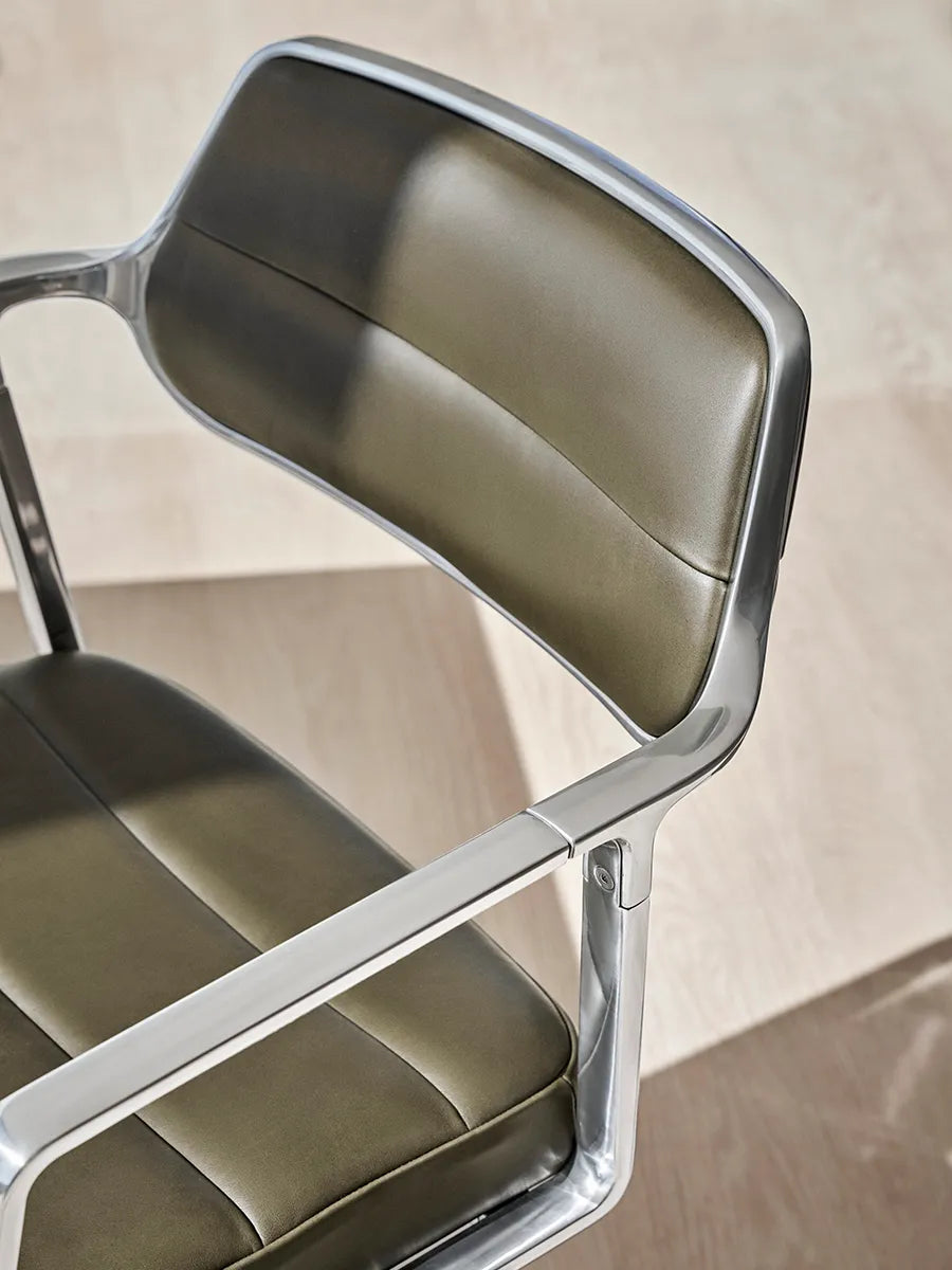 VIPP453 Swivel+ Chair, bosco Grün Leder von Vipp - 3 - Jacobsen Plus