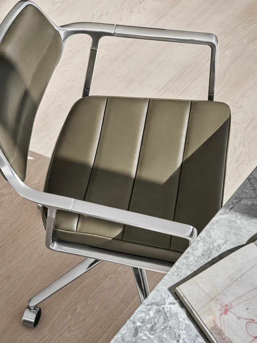 VIPP453 Swivel+ Chair, bosco Grün Leder von Vipp - 4 - Jacobsen Plus